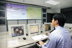 警務督察對民警和巡邏車輛的巡邏情況進行網上督察 警務督察對民警和巡邏車輛的巡邏情況進行網上督察